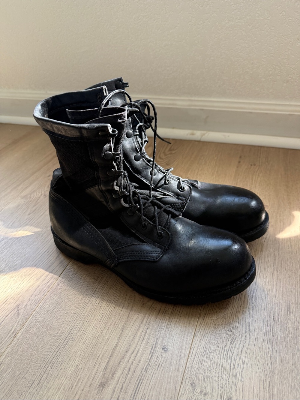 Belleville USA Made Military Combat Boots Steel Toe Vibram Men's 10.5R